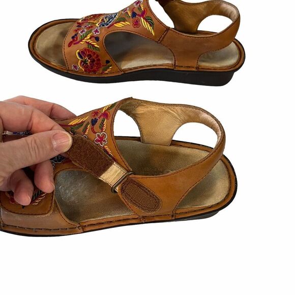 Allegria Viki Cognac Needles & Pins Sandal Multicolor Embroidered Sandal EU 37 - Picture 6 of 12